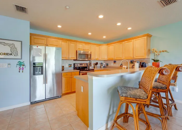 Ferienhaus Large Balcony & Water Views: Indian Shores Condo! *