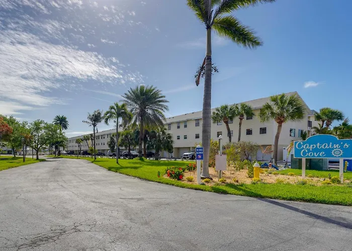 Large Balcony & Water Views: Indian Shores Condo! * Clearwater Beach