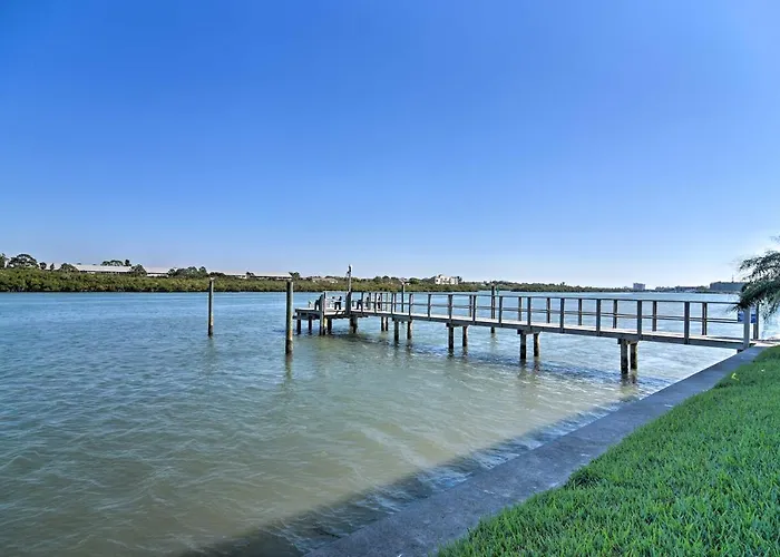 Ferienhaus Large Balcony & Water Views: Indian Shores Condo!